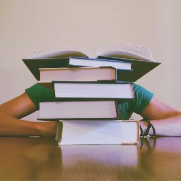 Jakie kursy warto zrobić, aby zwiększyć swoje szanse na&nbsp;znalezienie pracy w&nbsp;służbie BHP?